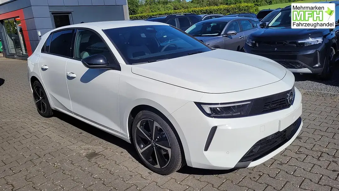 Opel Astra - Thumbnail 3