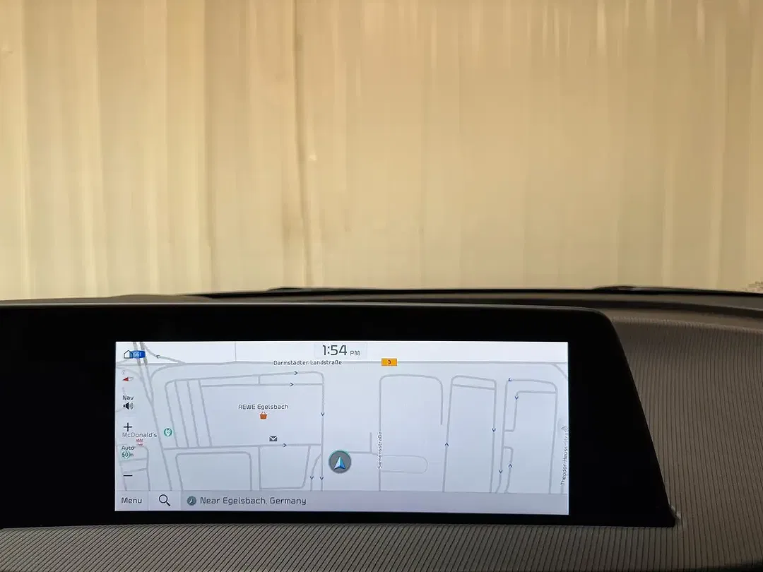 Kia EV6 - Thumbnail 11