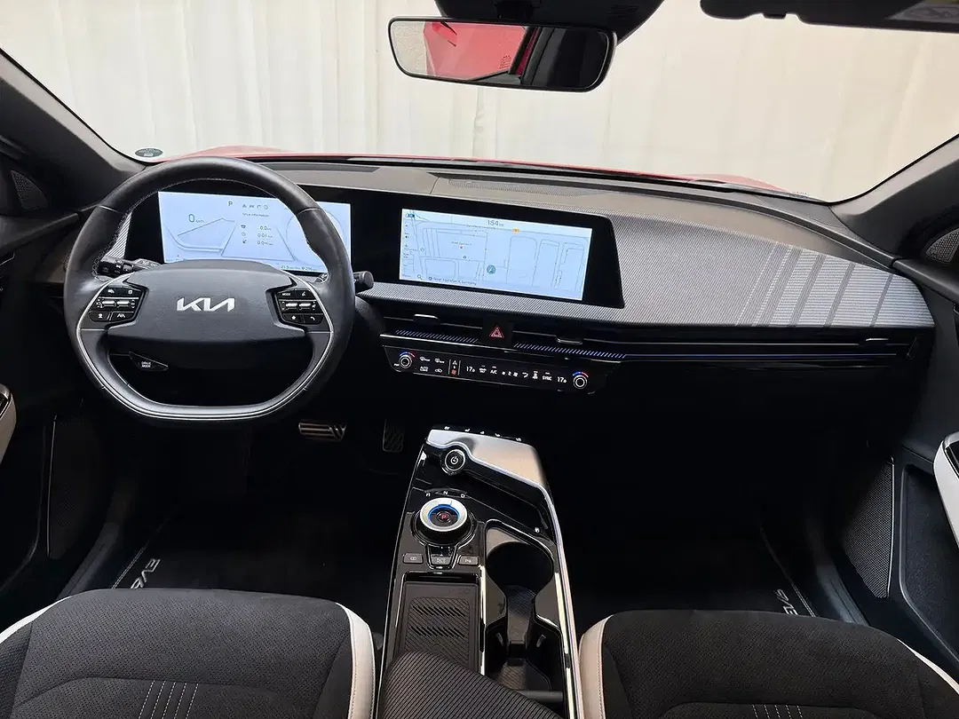 Kia EV6 - Thumbnail 9