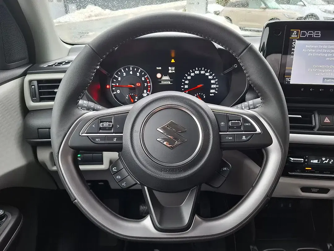 Suzuki Swift - Thumbnail 12