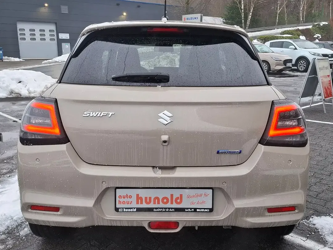 Suzuki Swift - Thumbnail 6