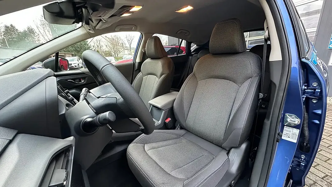 Subaru Crosstrek - Thumbnail 11