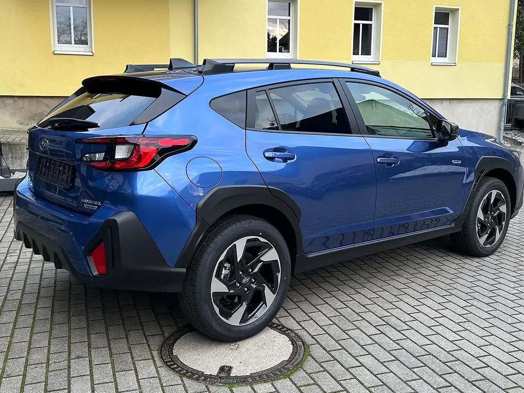 Subaru Crosstrek - Thumbnail 4