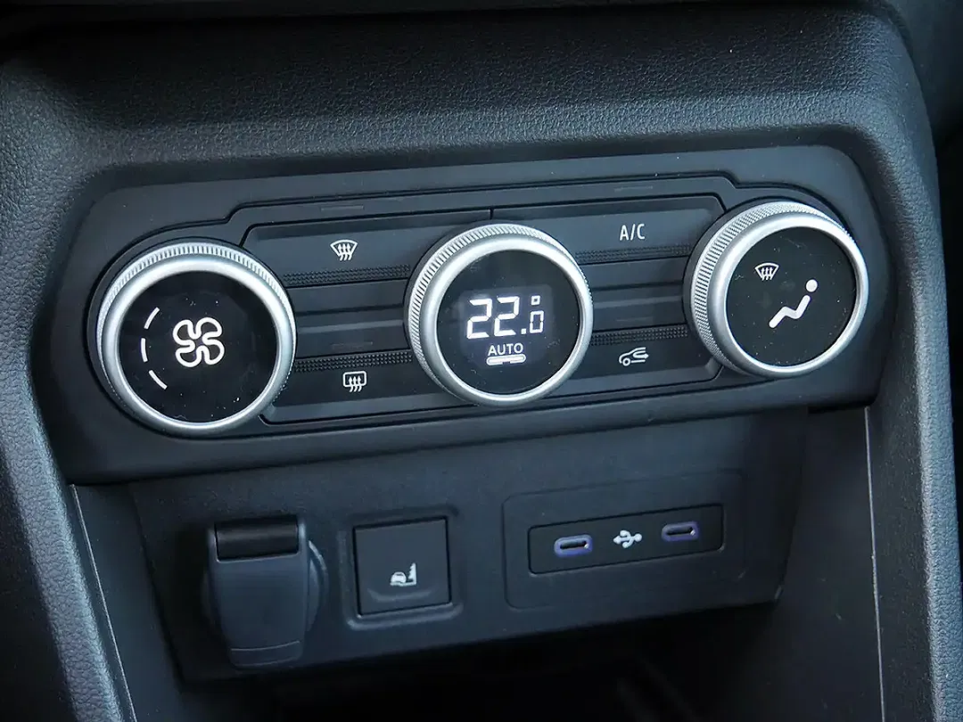 Dacia Sandero - Thumbnail 13