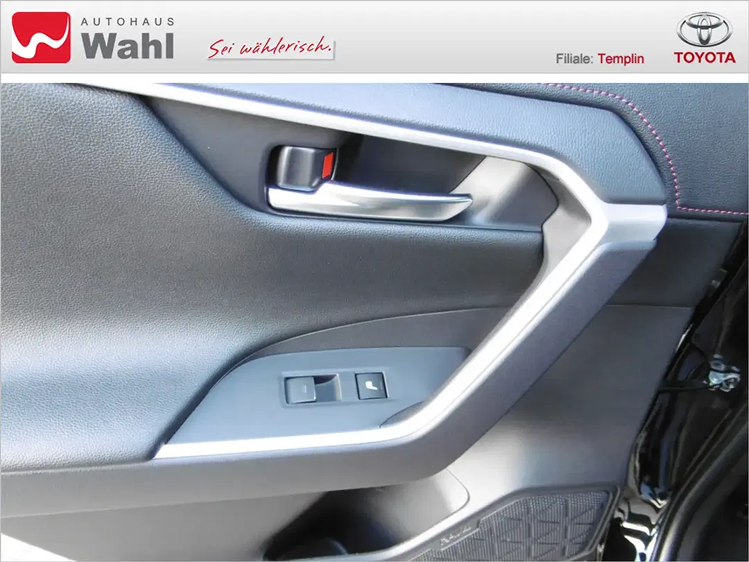 Toyota RAV 4 - Thumbnail 12