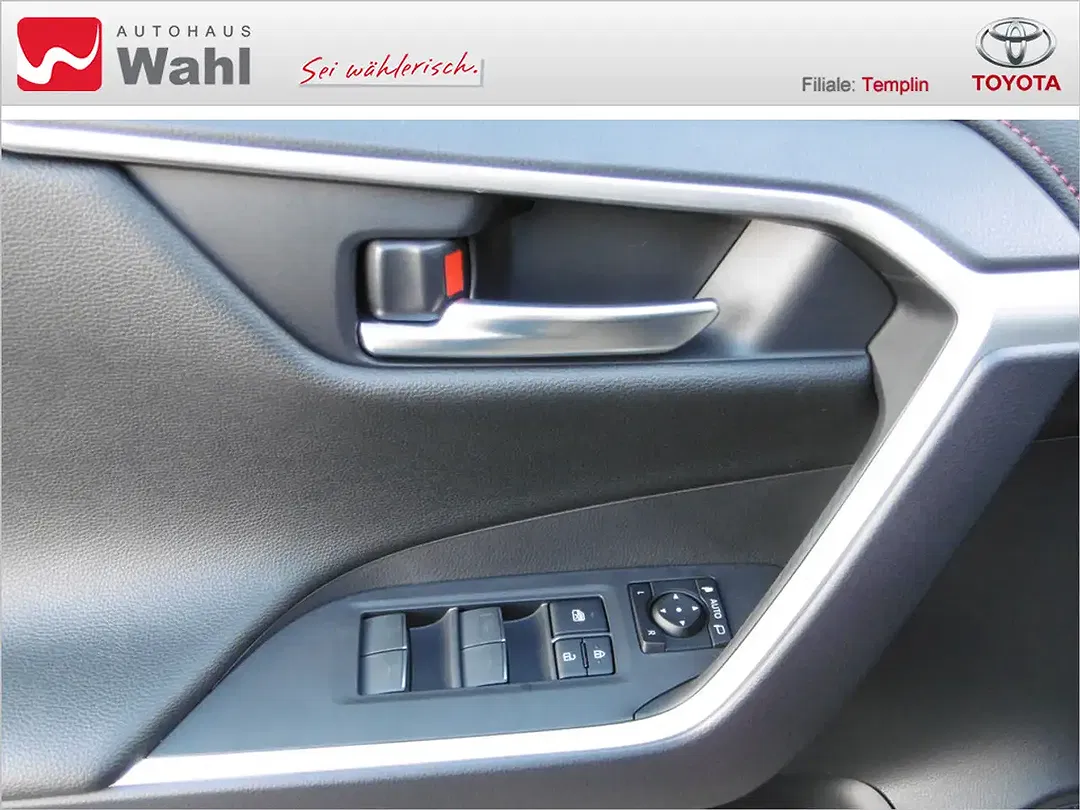 Toyota RAV 4 - Thumbnail 9