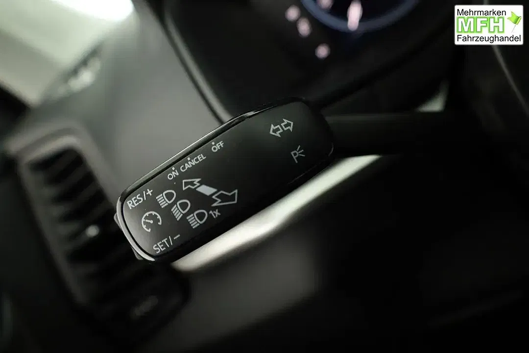 Skoda Karoq - Thumbnail 9