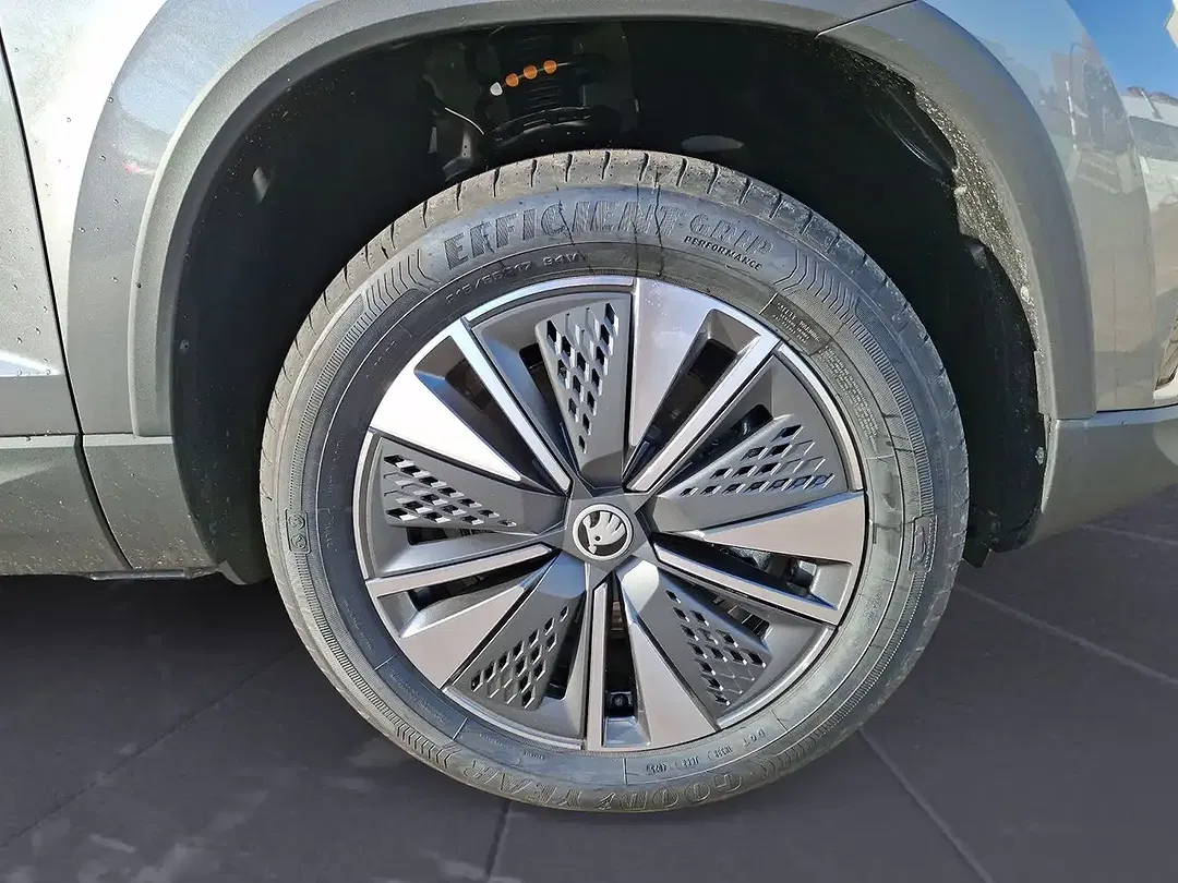 Skoda Karoq - Thumbnail 12