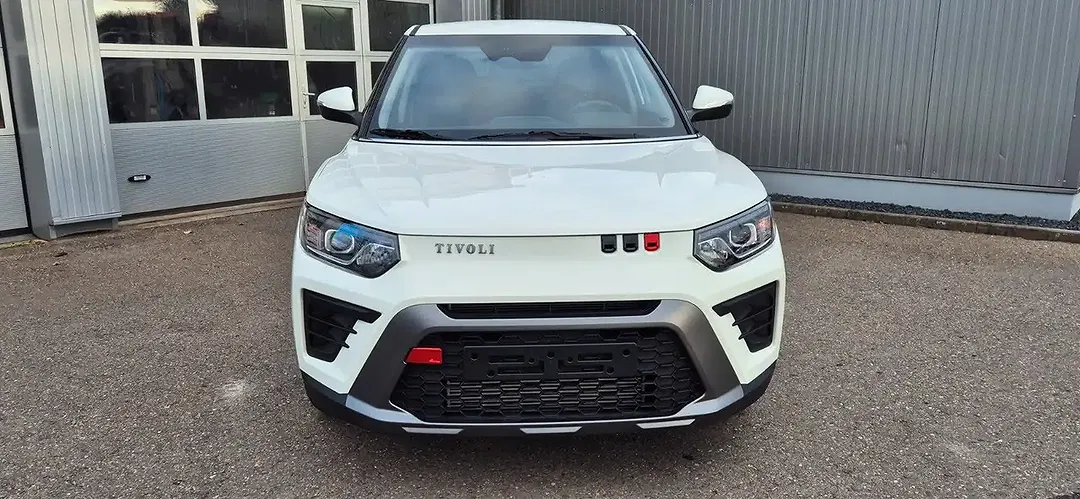 KGM Tivoli - Thumbnail 2