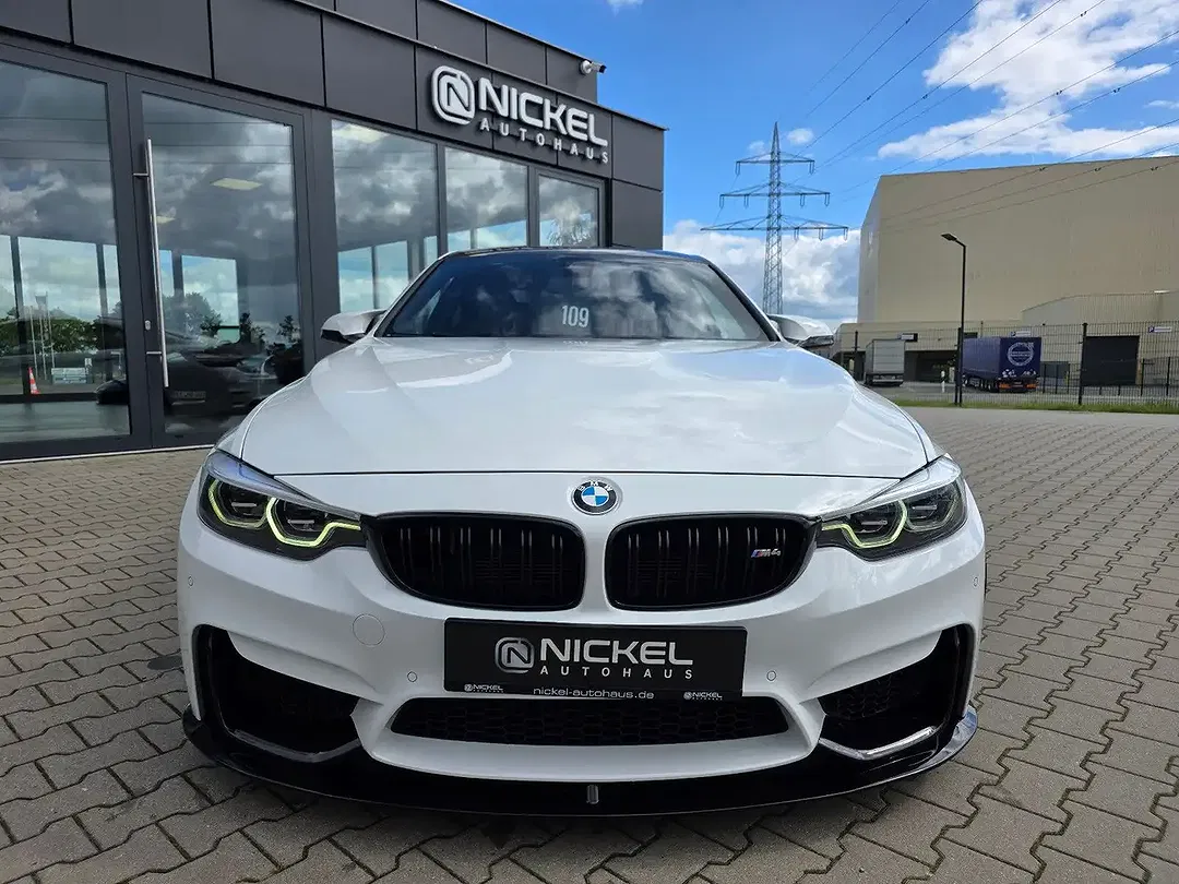 BMW M4 - Thumbnail 8