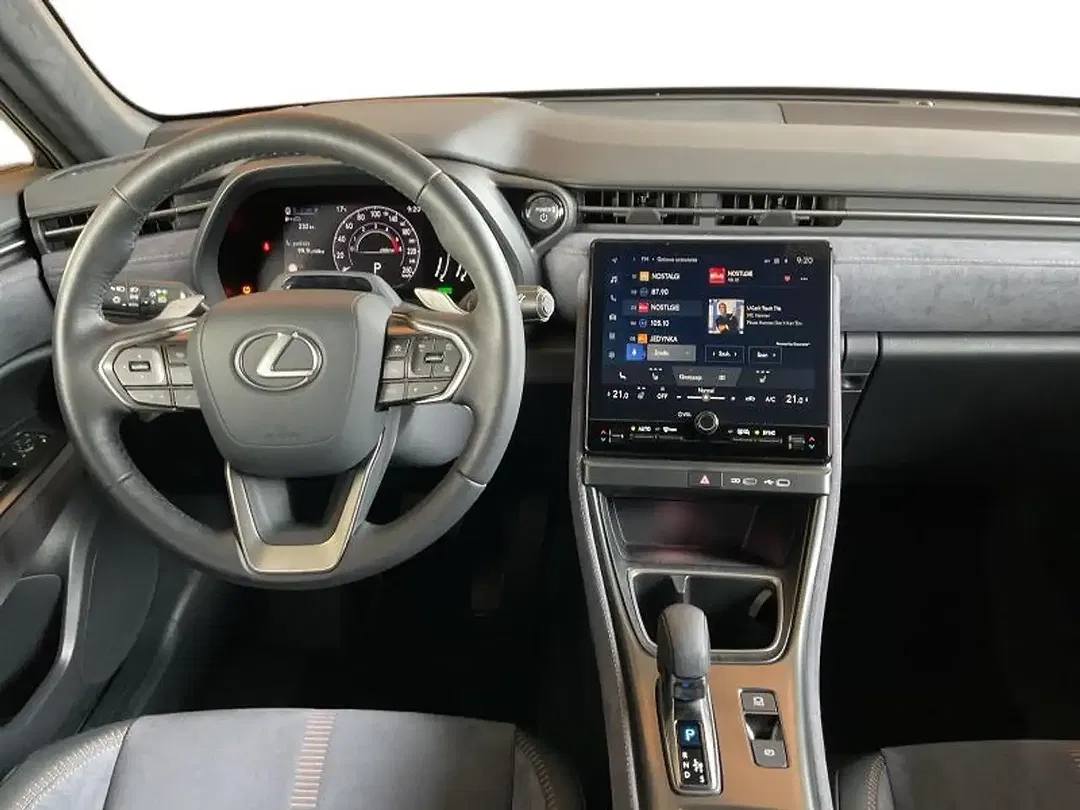 Lexus LBX - Thumbnail 9
