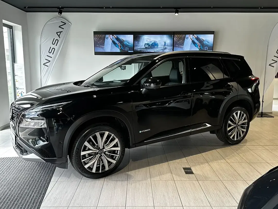 Nissan X-Trail - Thumbnail 1