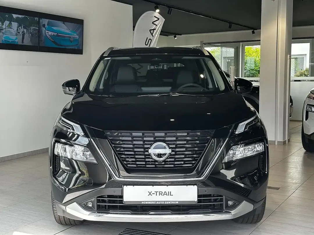 Nissan X-Trail - Thumbnail 2
