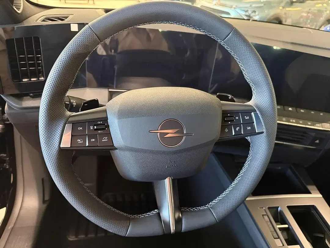 Opel Astra - Thumbnail 9
