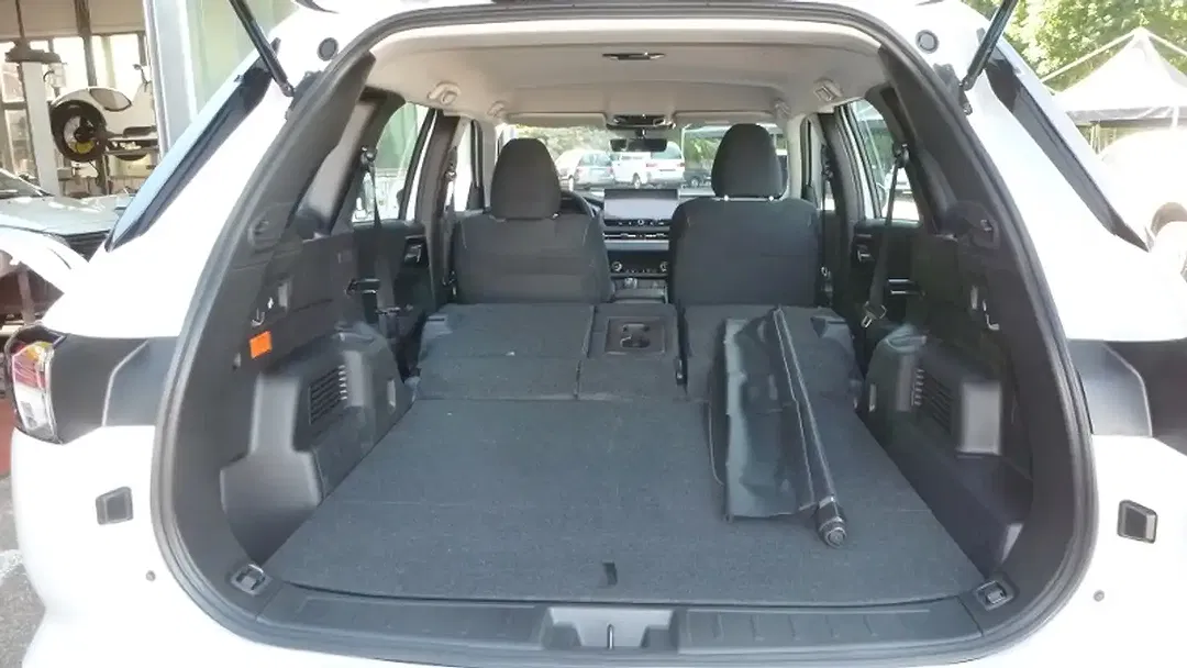 Mitsubishi Outlander - Thumbnail 6