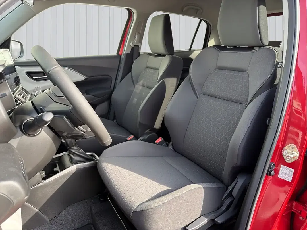 Suzuki Swift - Thumbnail 8