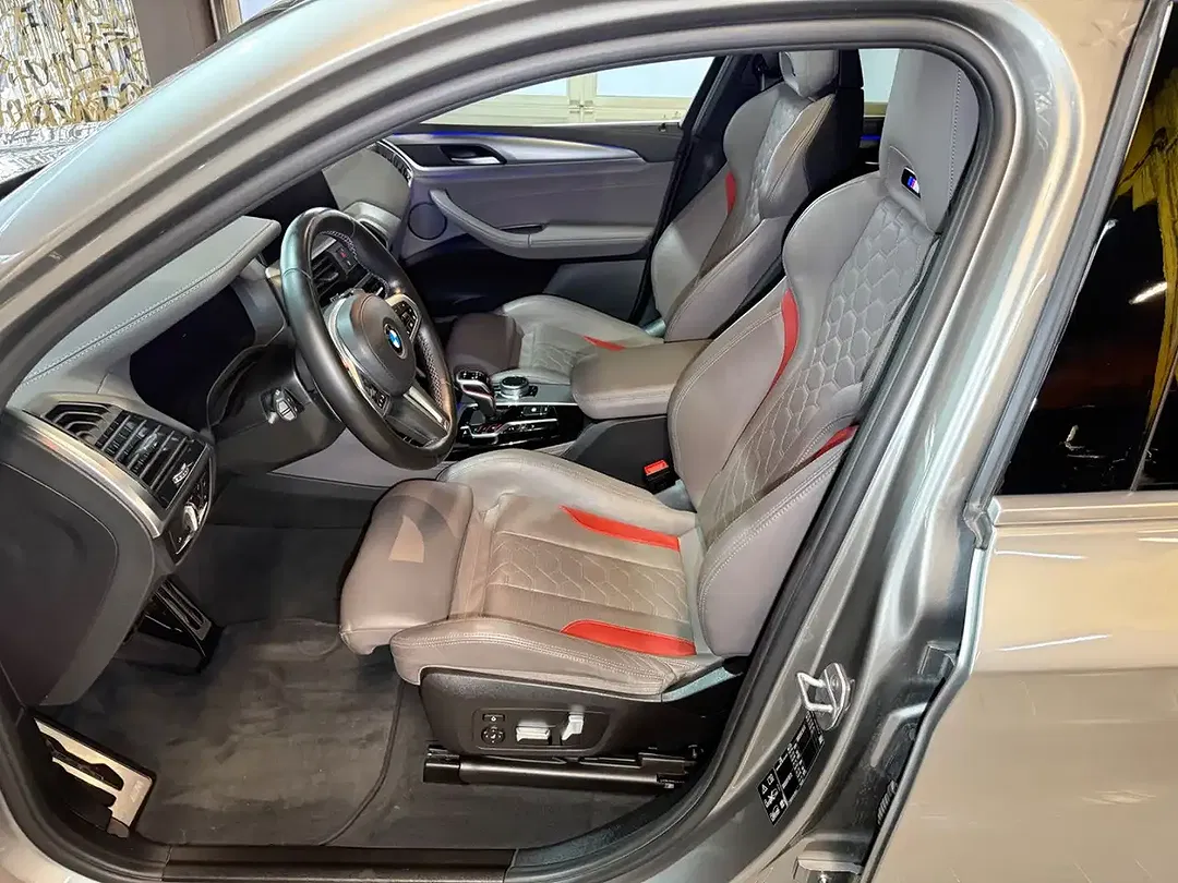 BMW X4 M - Thumbnail 12