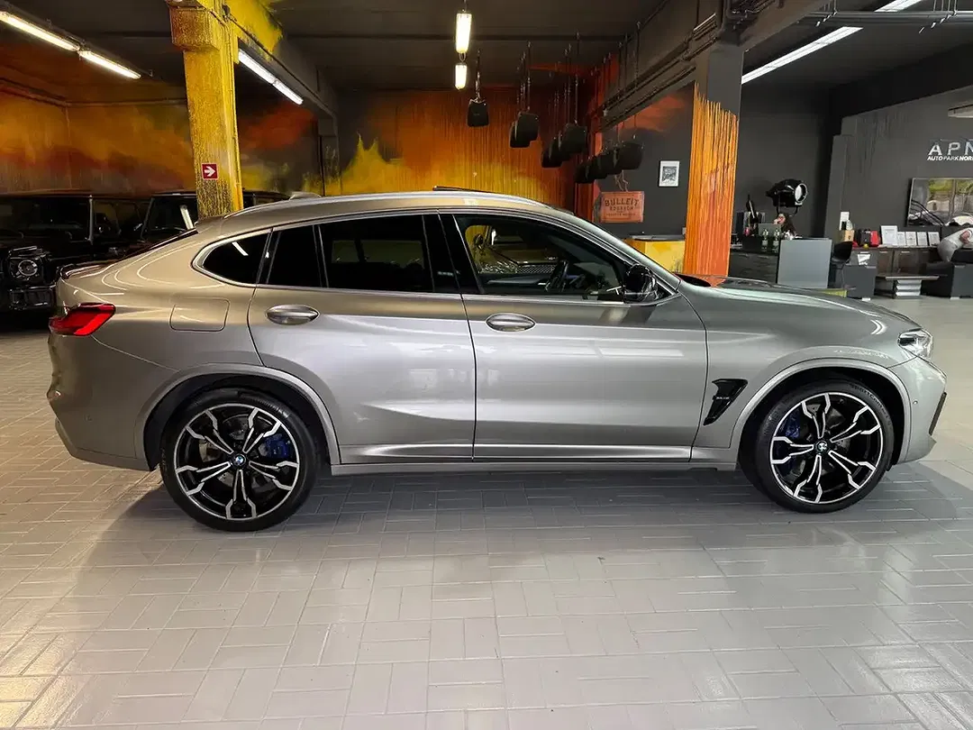 BMW X4 M - Thumbnail 8