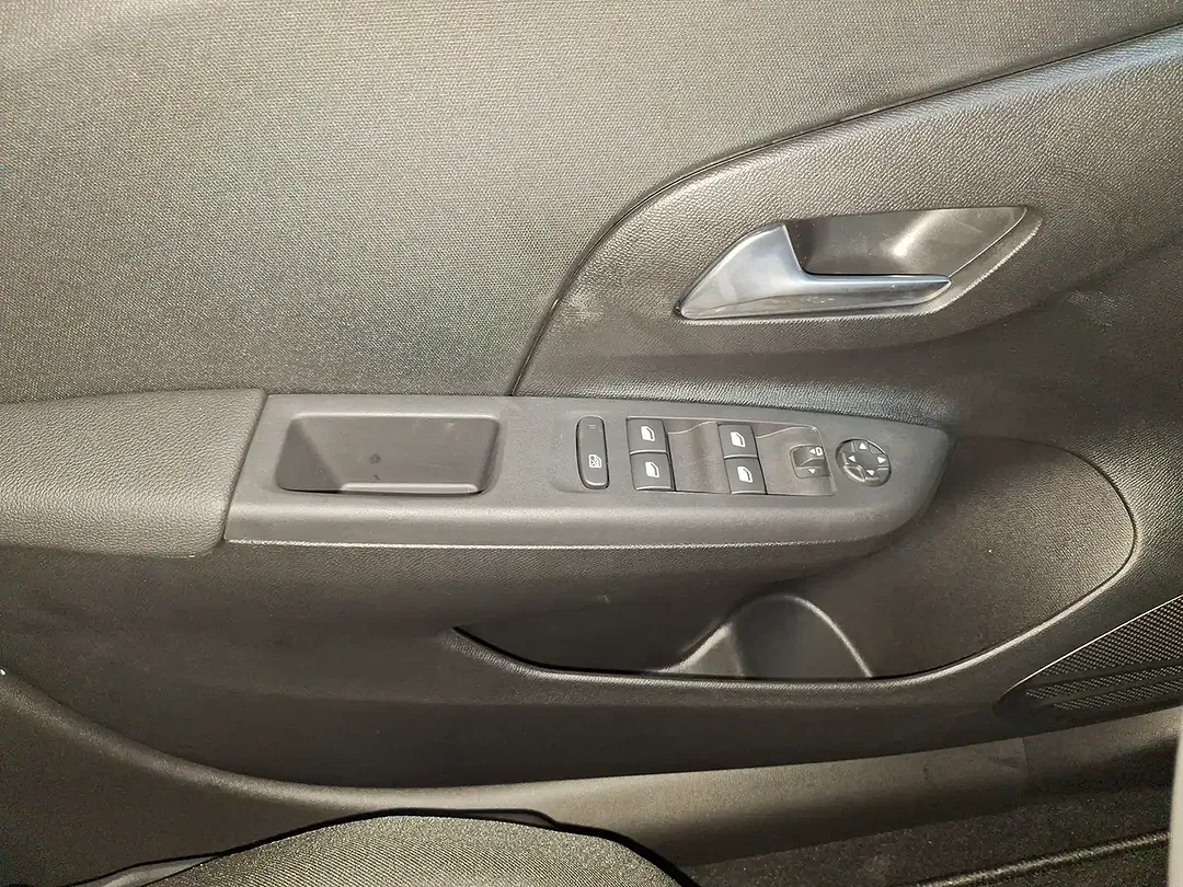 Opel Corsa - Thumbnail 10