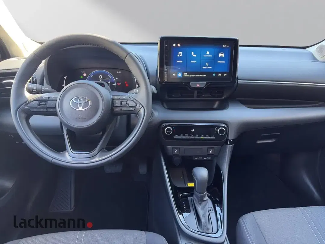 Toyota Yaris - Thumbnail 10