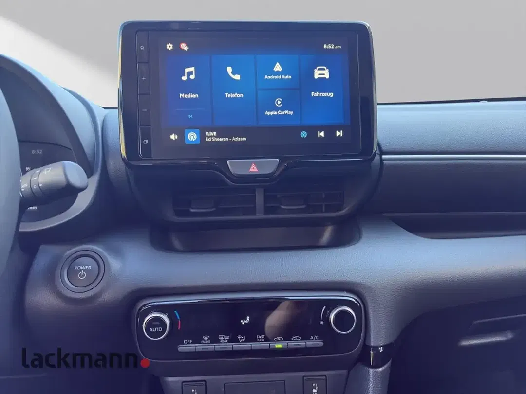 Toyota Yaris - Thumbnail 12