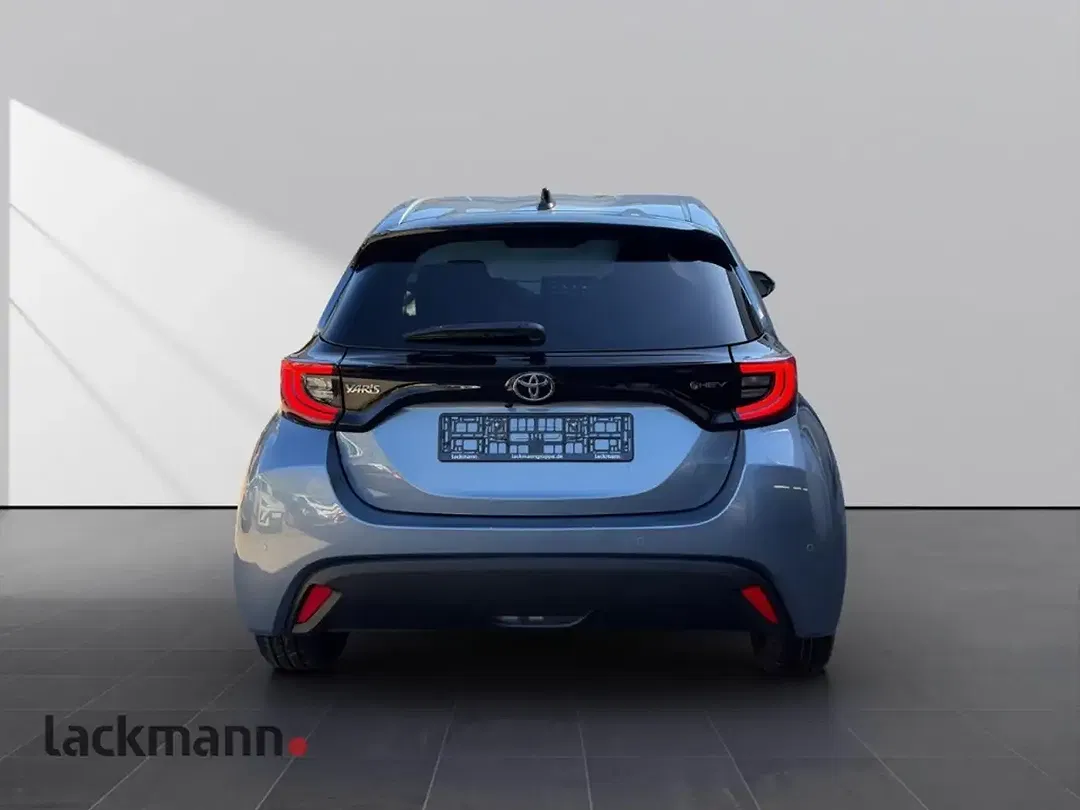 Toyota Yaris - Thumbnail 5