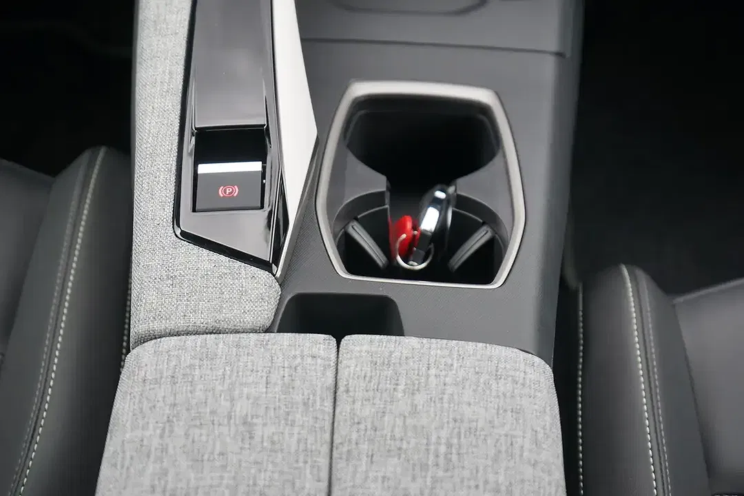 Peugeot 3008 - Thumbnail 12