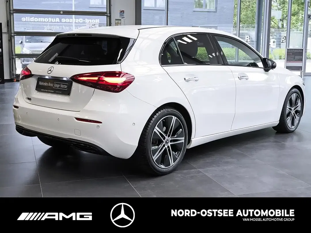 Mercedes-Benz A 180 - Thumbnail 4