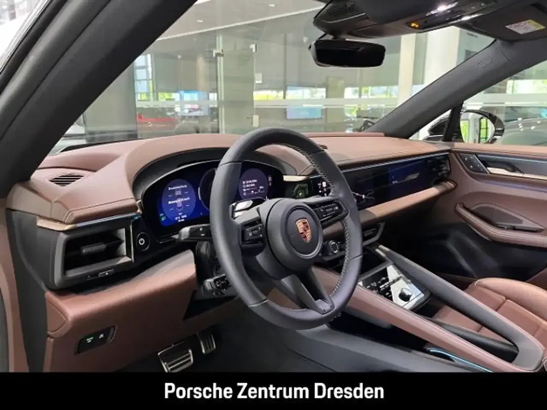 Porsche Macan - Thumbnail 4