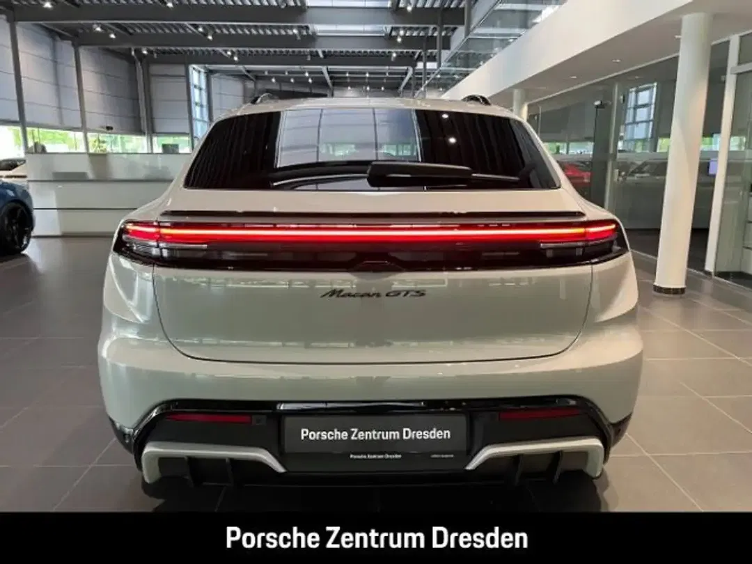 Porsche Macan - Thumbnail 6