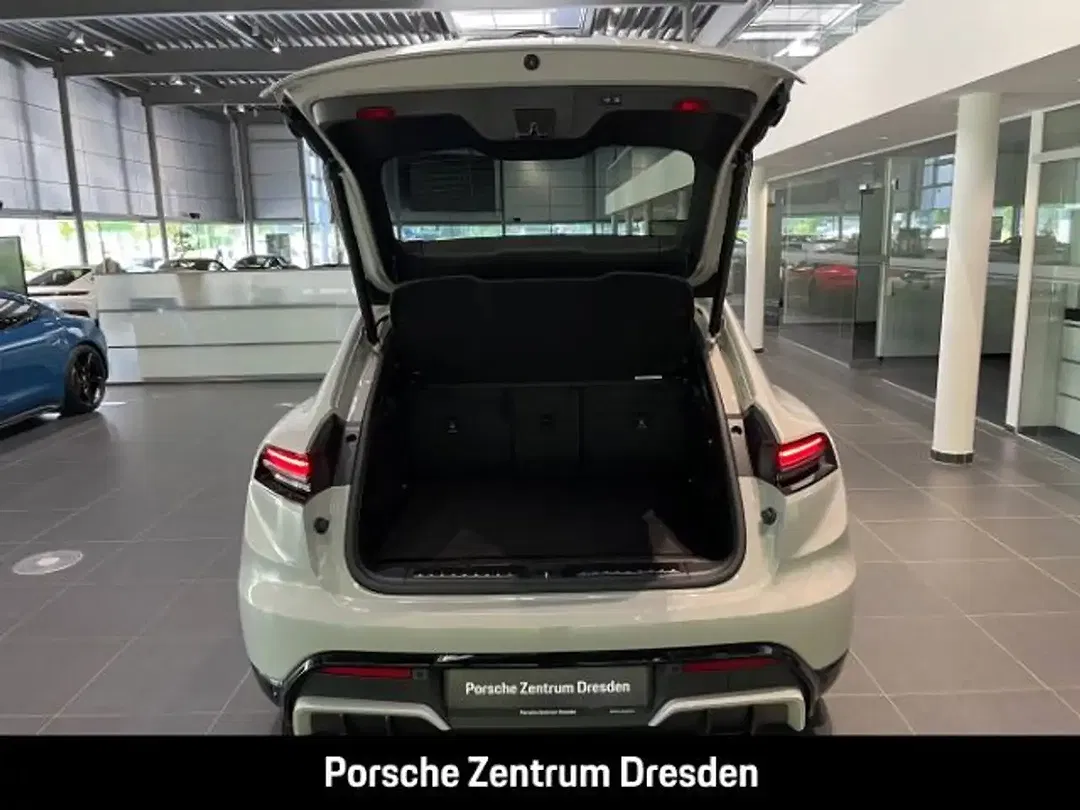 Porsche Macan - Thumbnail 7
