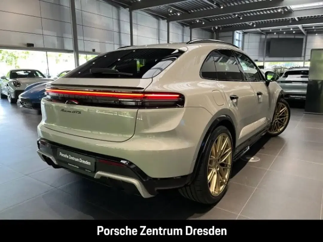 Porsche Macan - Thumbnail 8