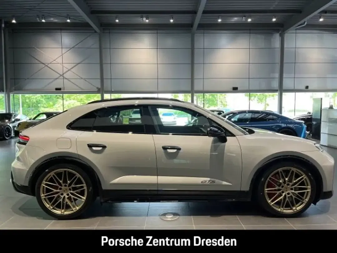 Porsche Macan - Thumbnail 9