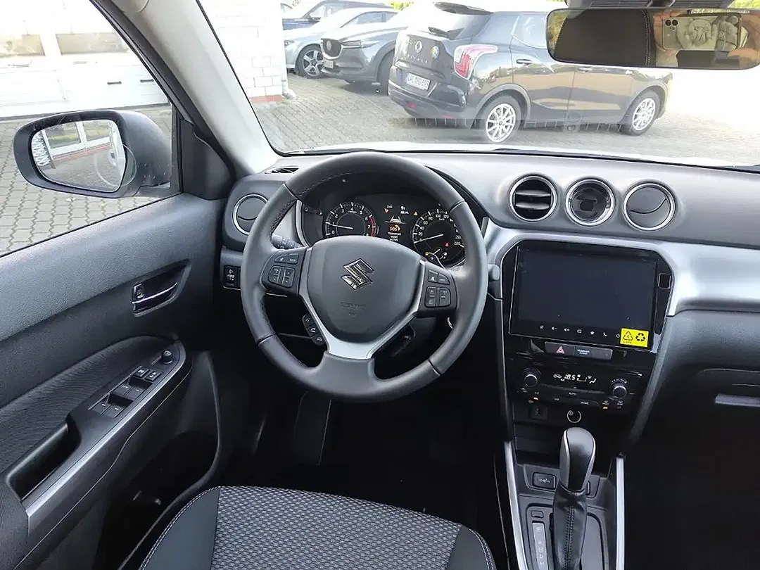 Suzuki Vitara - Thumbnail 5