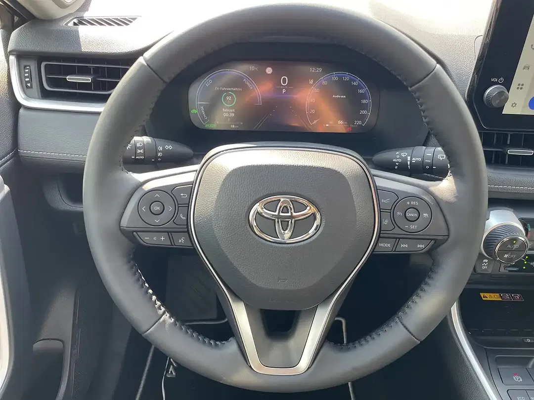 Toyota RAV 4 - Thumbnail 11
