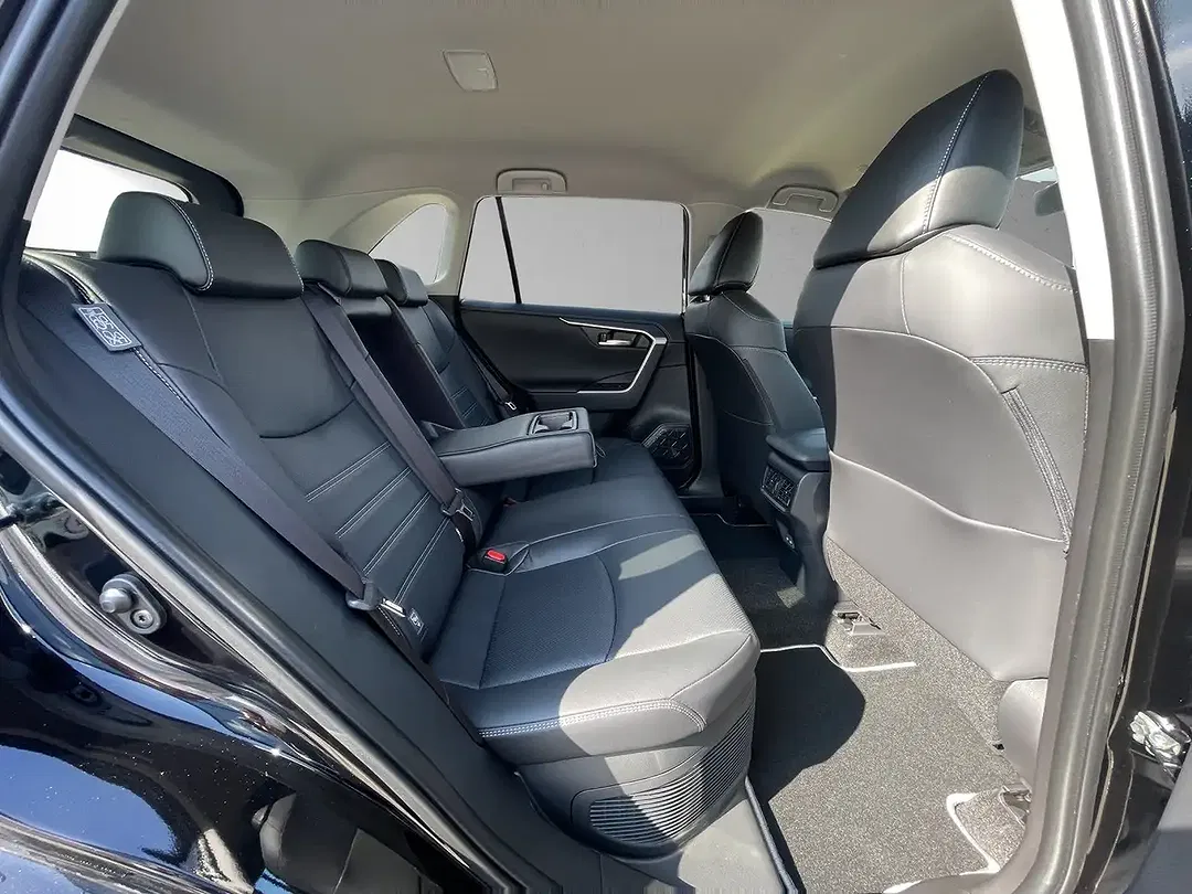Toyota RAV 4 - Thumbnail 9