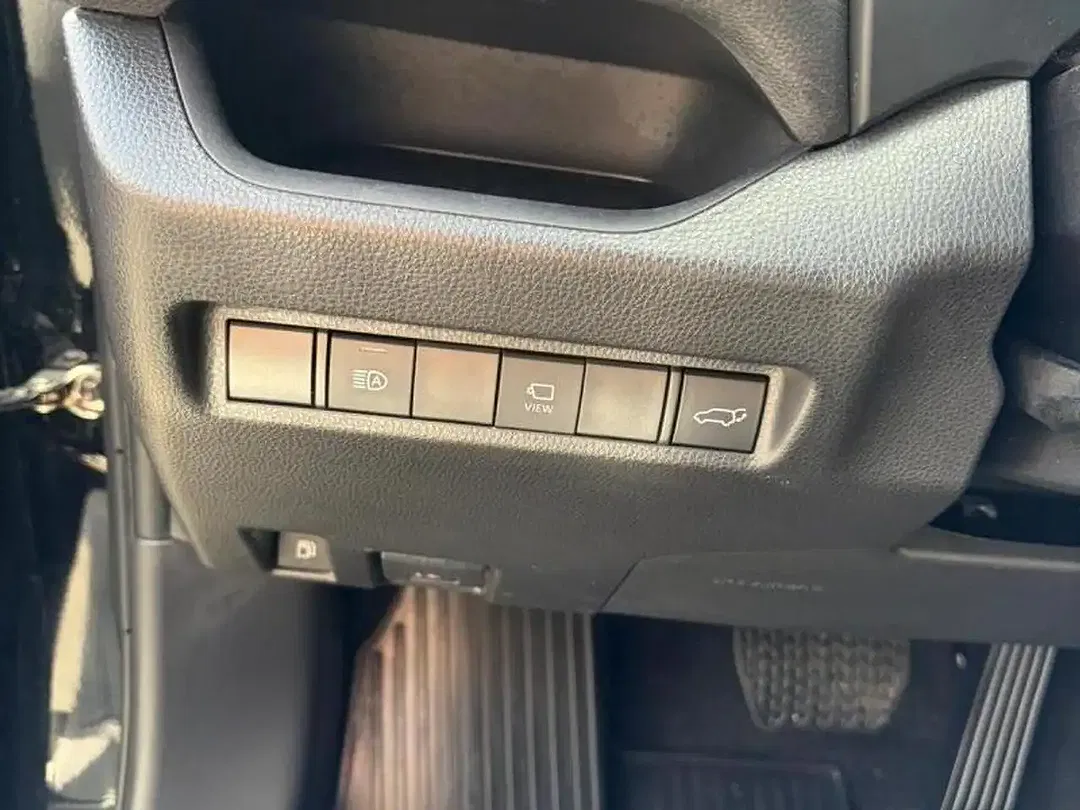 Toyota RAV 4 - Thumbnail 9