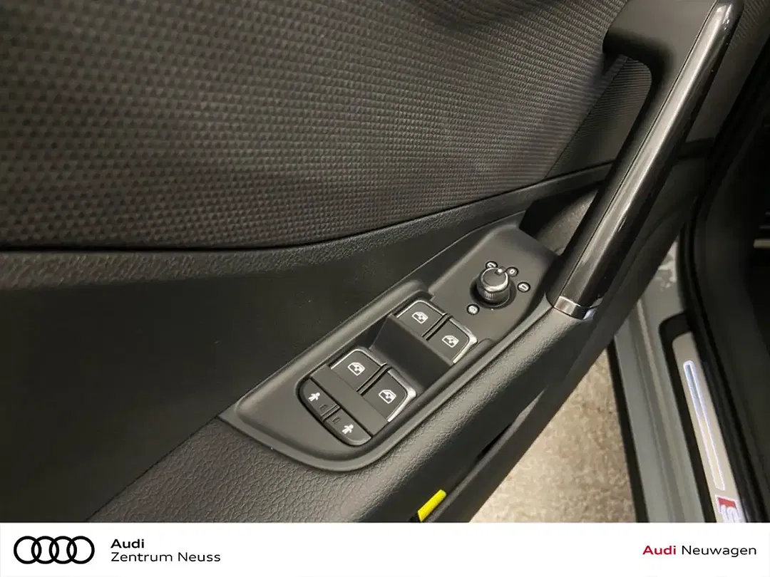Audi Q2 - Thumbnail 10