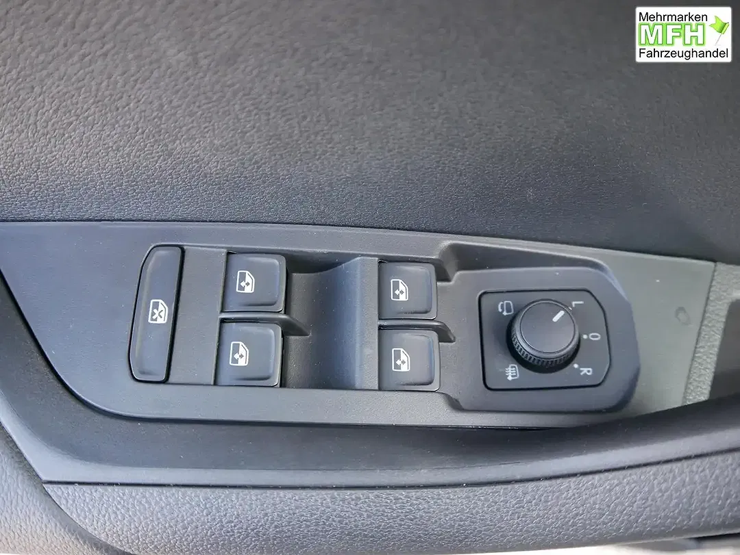 Skoda Karoq - Thumbnail 11