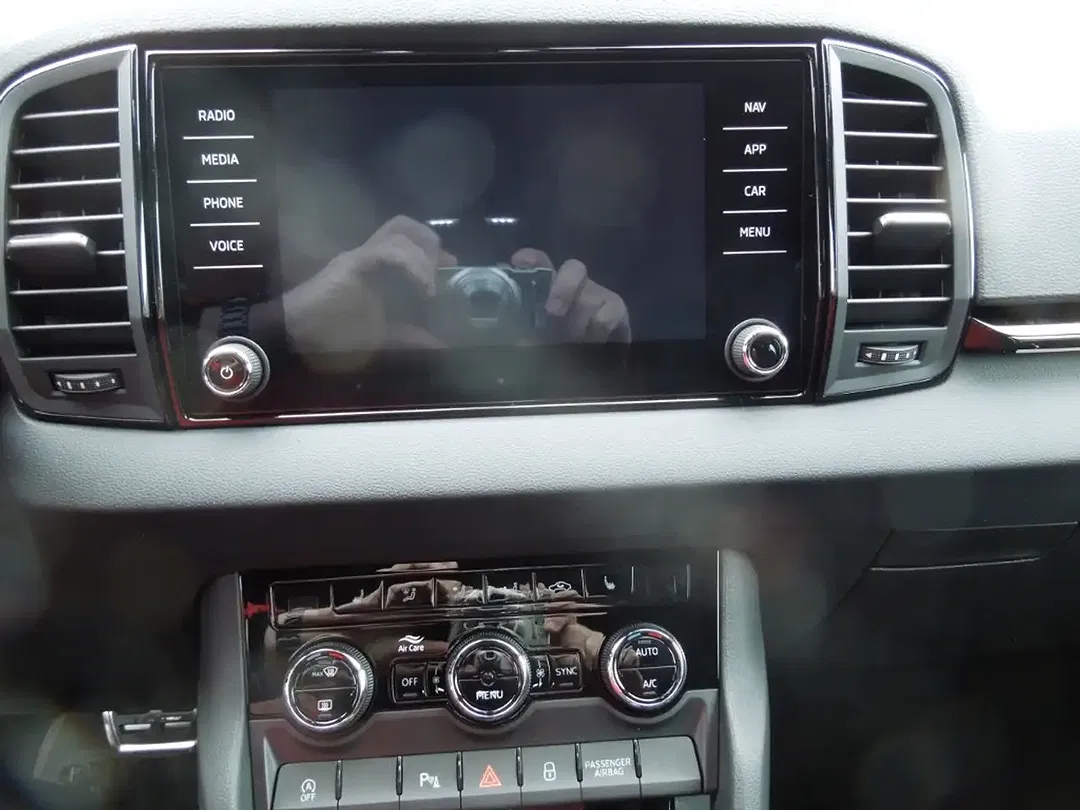 Skoda Karoq - Thumbnail 7