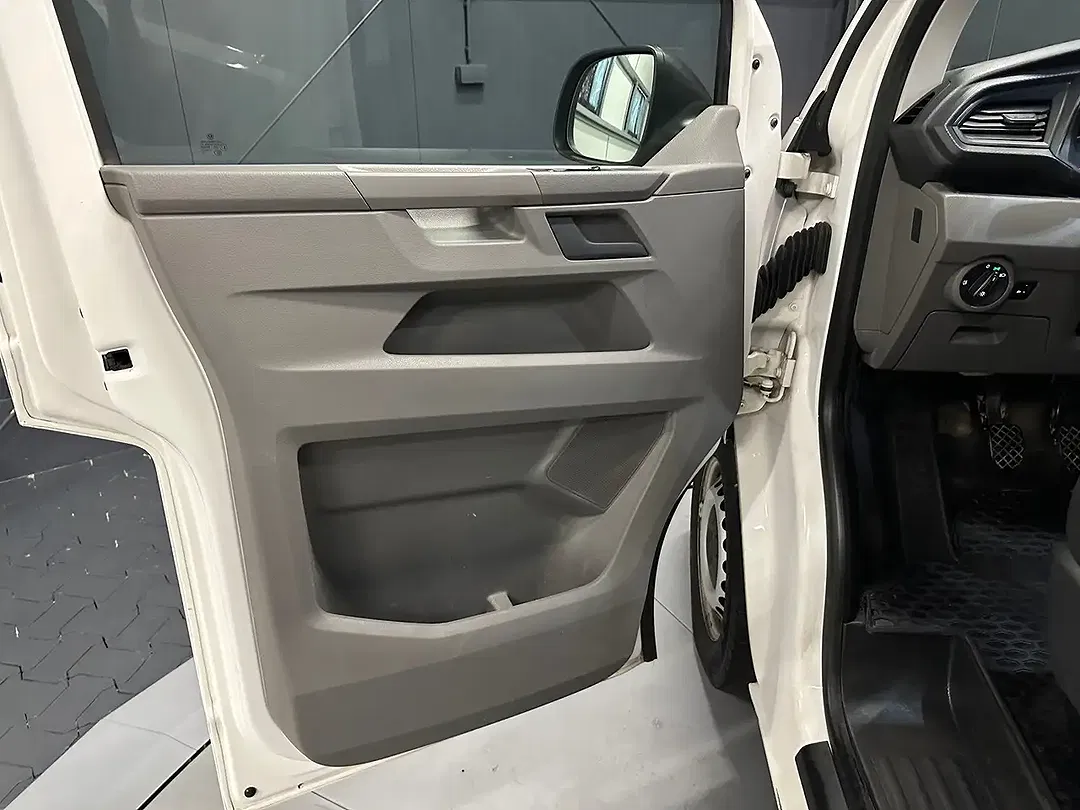 Volkswagen Transporter - Thumbnail 12