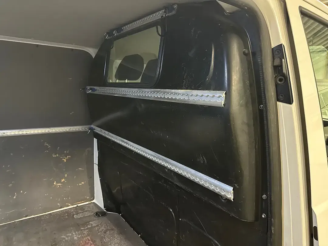 Volkswagen Transporter - Thumbnail 20
