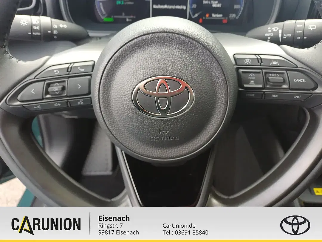 Toyota Yaris - Thumbnail 15