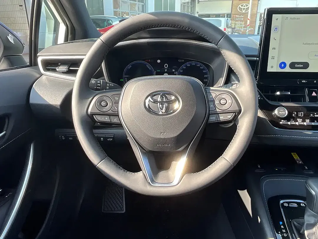 Toyota Corolla - Thumbnail 13
