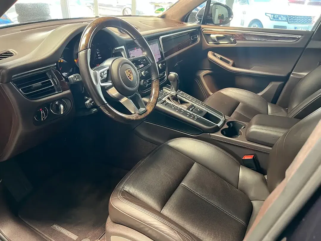Porsche Macan - Thumbnail 14