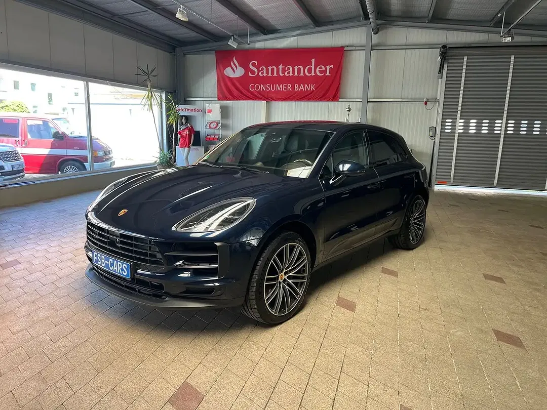 Porsche Macan - Thumbnail 2