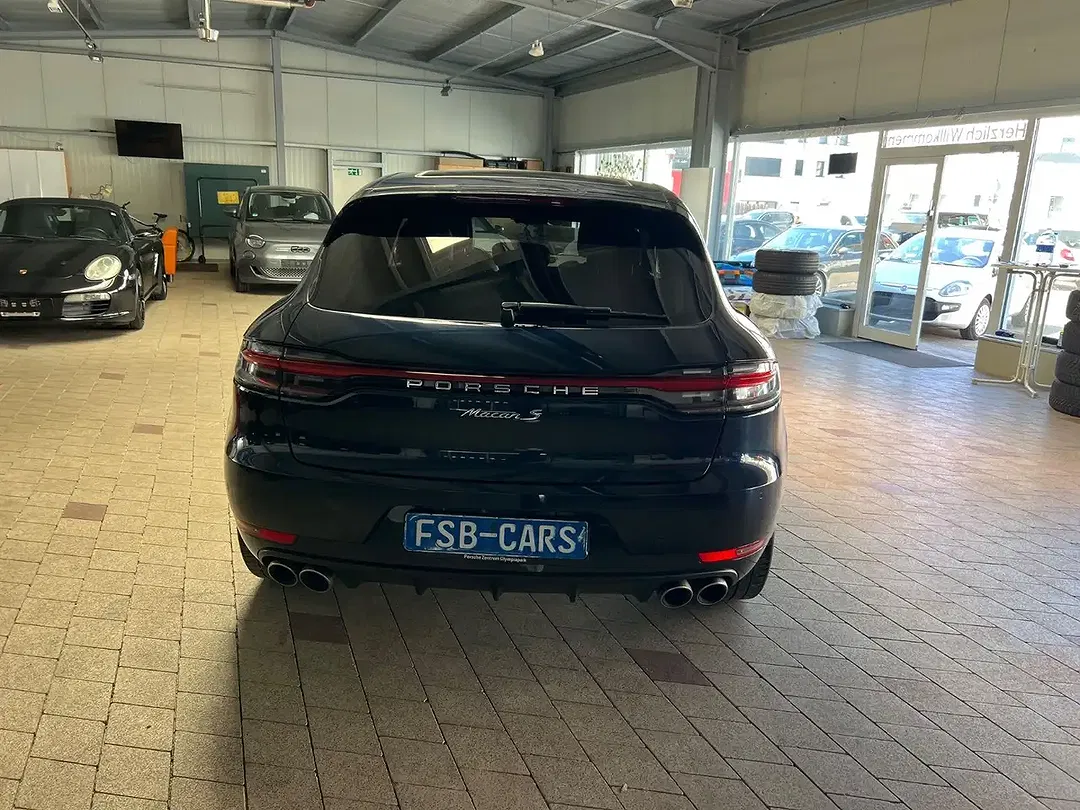 Porsche Macan - Thumbnail 5