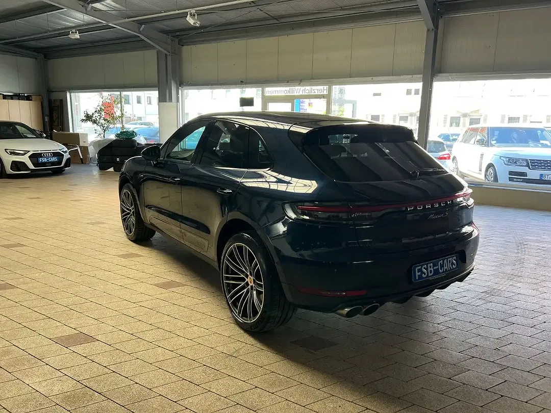 Porsche Macan - Thumbnail 6
