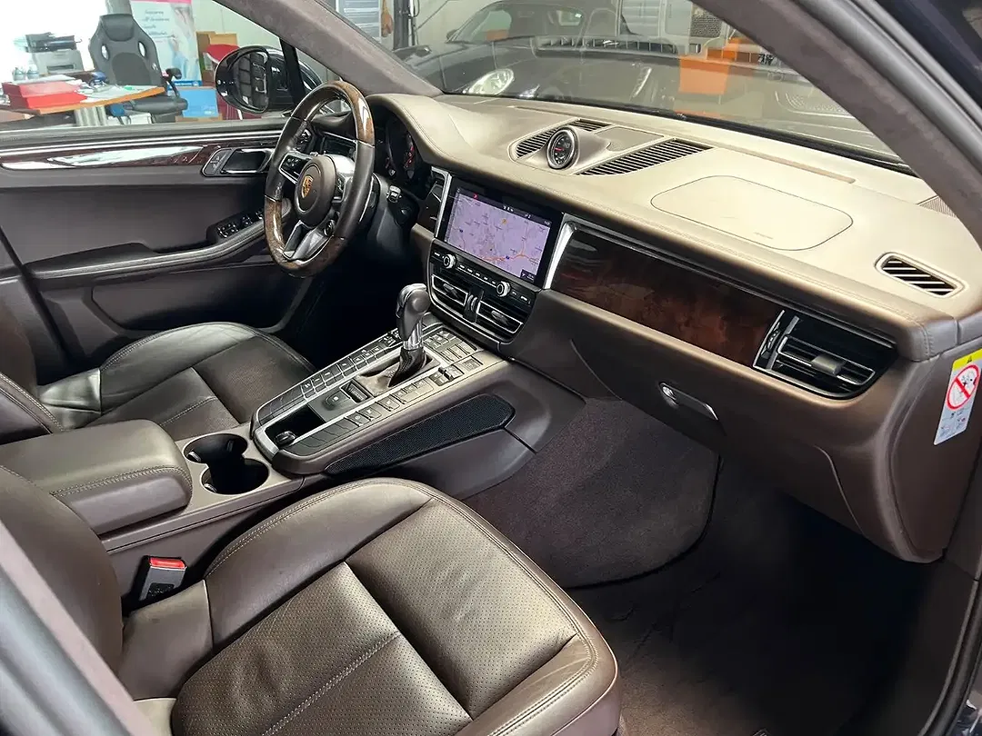 Porsche Macan - Thumbnail 7