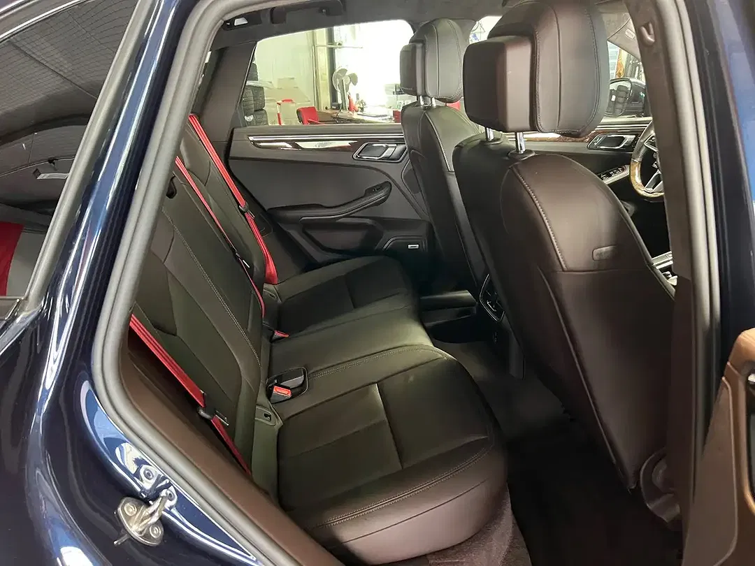 Porsche Macan - Thumbnail 9